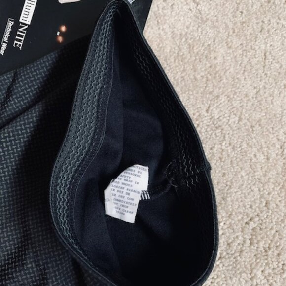 illumiNITE leg warmers size large - NWT - Picture 8 of 13